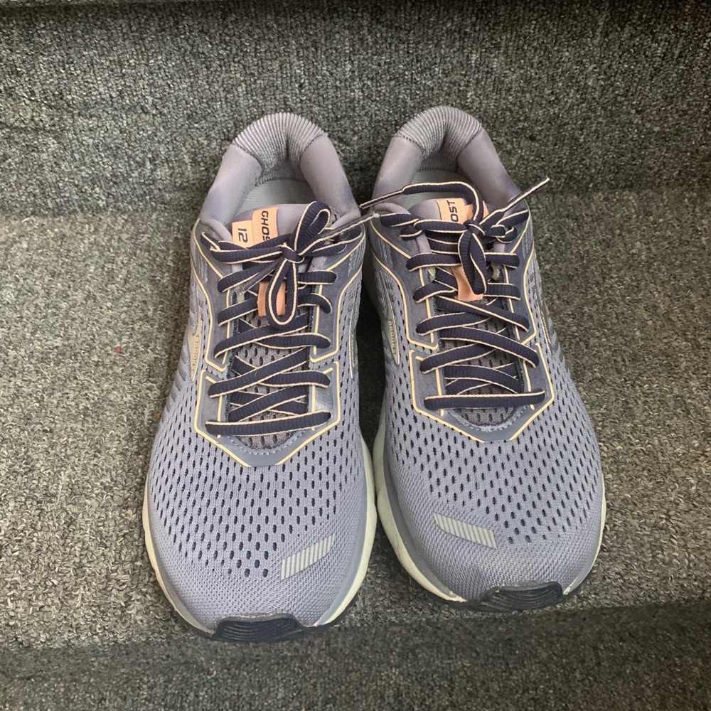 Brooks Ghost 12